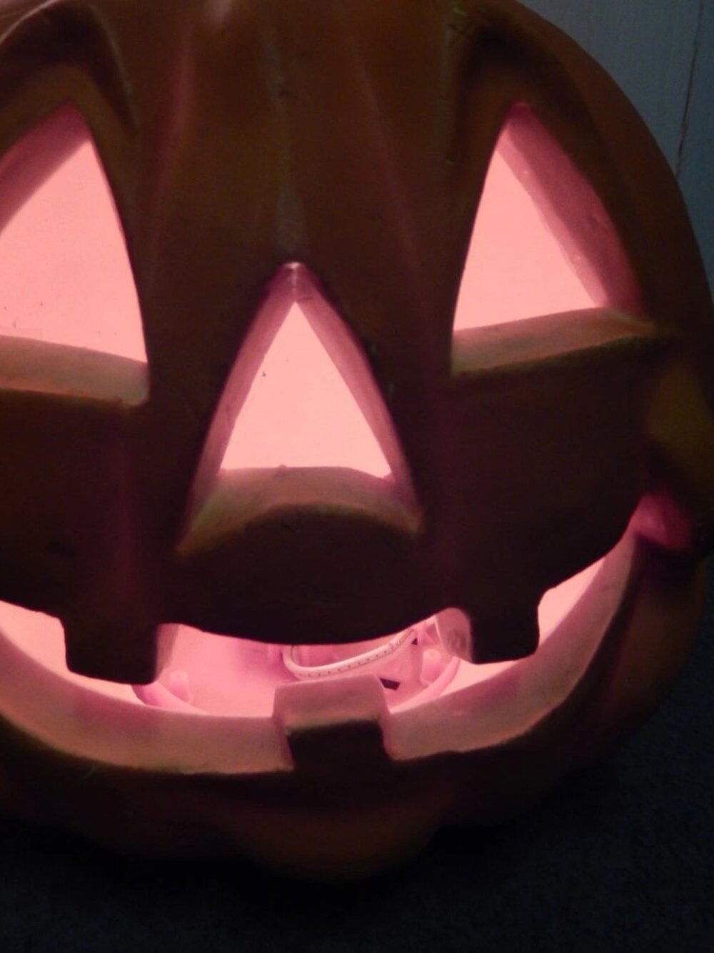 Vintage Lighted Halloween Pumpkin Ghost Blow Mold 14'' Season's by Zauder's - Picture 9 of 9